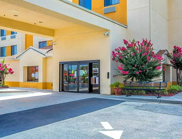 Sleep Inn And Suites Dallas Love Field hotel detail image 1