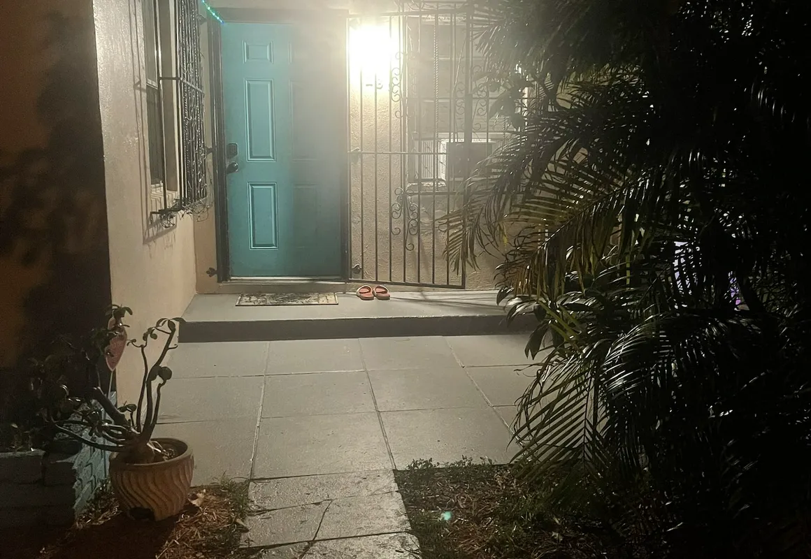 Miami Vibes Hostel-Like Shared Room hotel hero