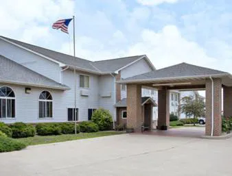 Econo Lodge El Paso, IL hotel detail image 1