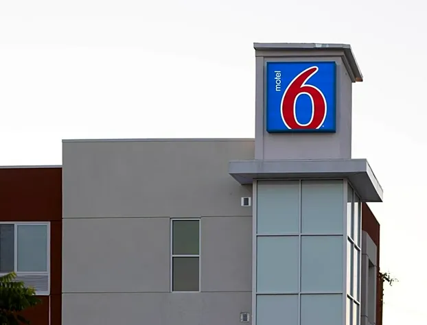 Motel 6 Highland, CA – San Bernardino – East hotel detail image 1