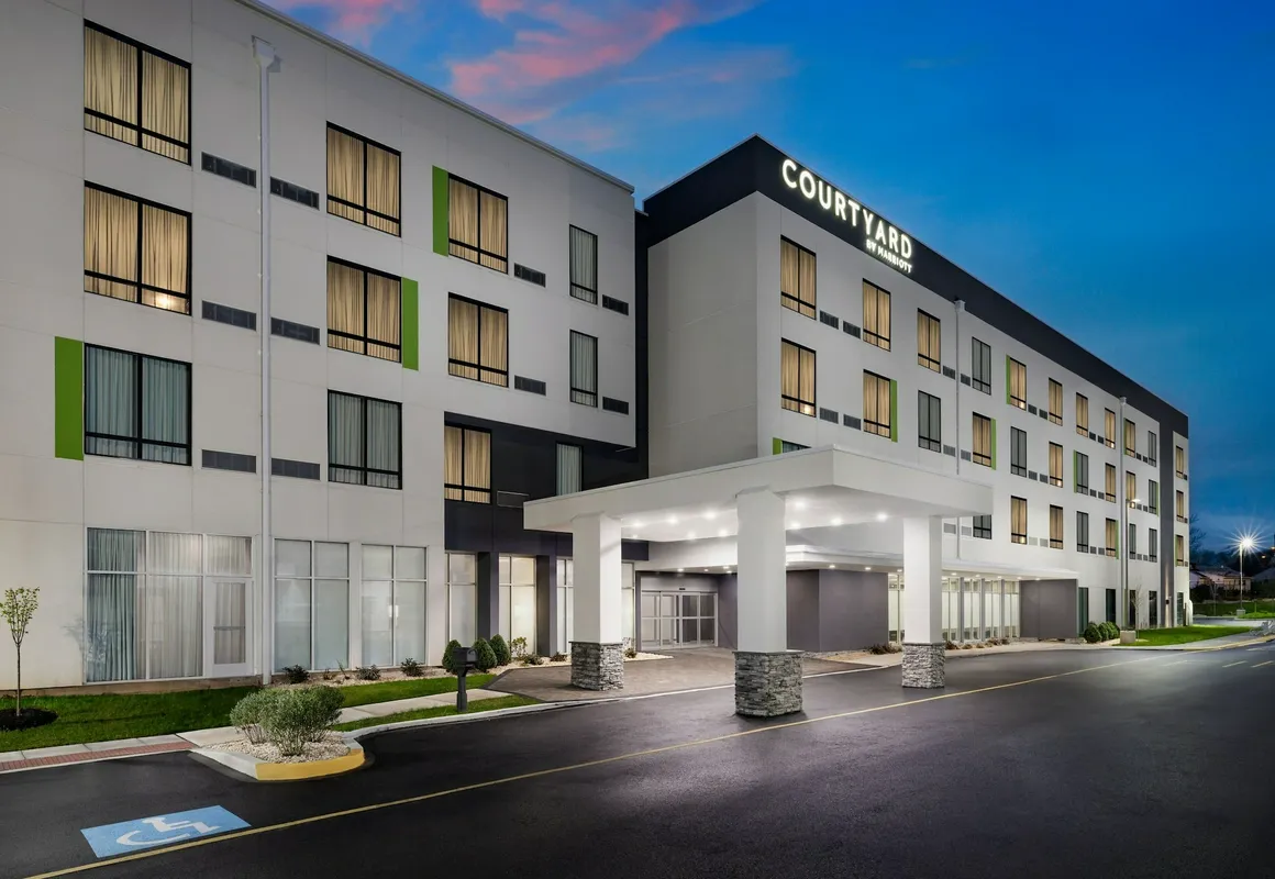 Courtyard By Marriott New Castle hotel hero