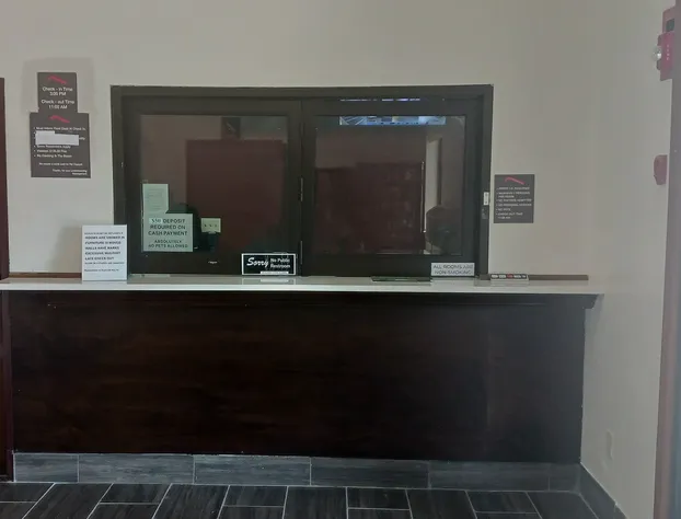 Red Roof Inn Huntsville, AL hotel detail image 1