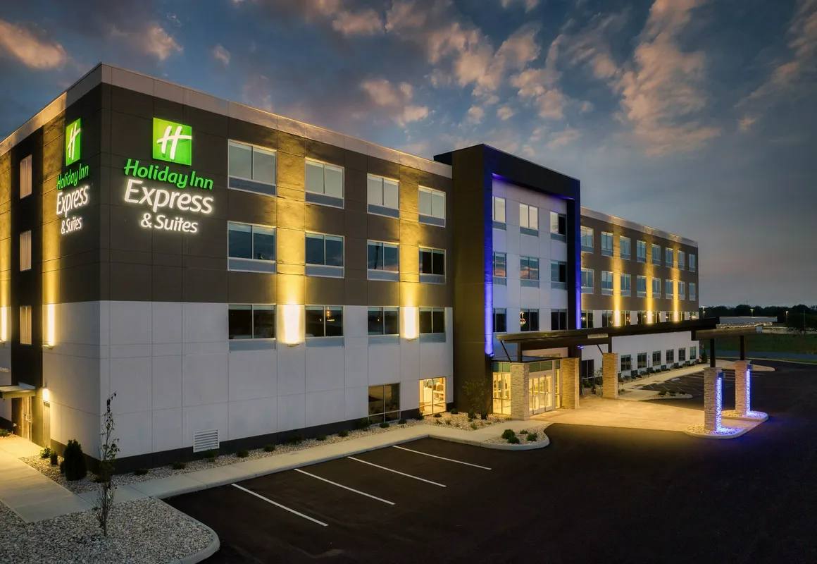 Holiday Inn Express & Suites Lima by IHG hotel hero