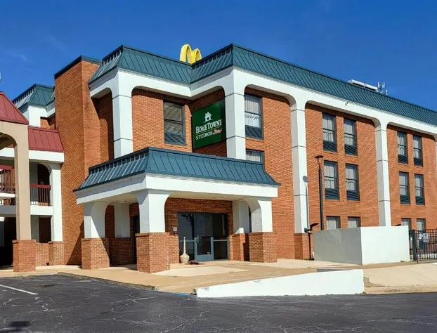 HomeTowne Studios by Red Roof Prattville hotel detail image 2