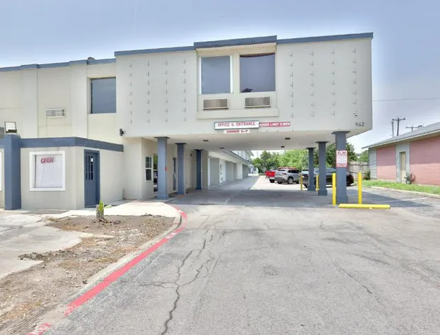 Americas Best Value Inn San Antonio Airport South hotel detail image 2