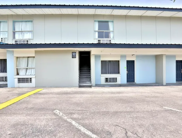 Americas Best Value Inn San Antonio Airport South hotel detail image 3