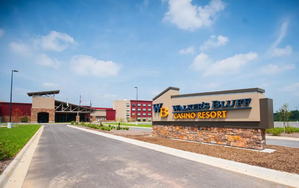 Walker's Bluff Casino Resort hotel hero