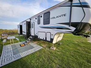 Haileys Beach-n-Bay RV Resort hotel hero