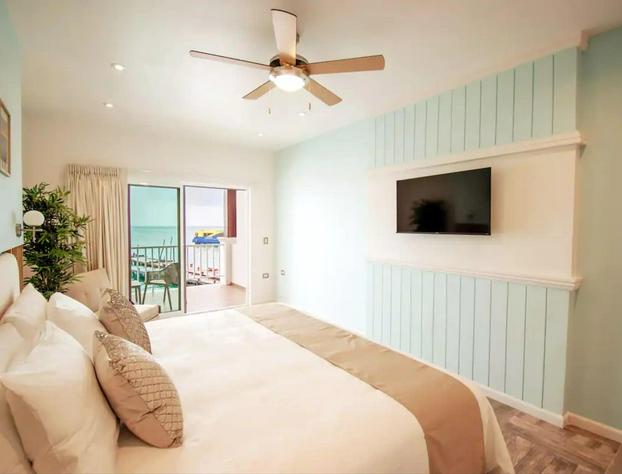 Bartolome Oceanfront Suites hotel detail image 2