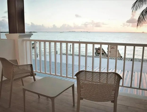 Bartolome Oceanfront Suites hotel detail image 2