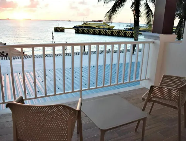 Bartolome Oceanfront Suites hotel detail image 4