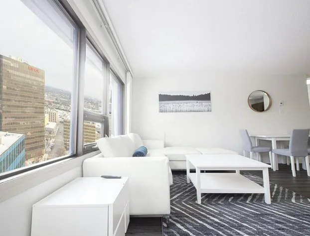 1 Bedroom Suite in Downtown Winnipeg With Parking hotel detail image 2