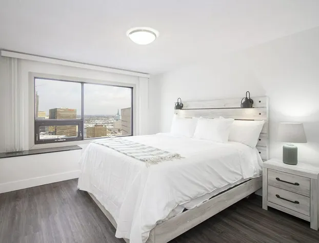1 Bedroom Suite in Downtown Winnipeg With Parking hotel detail image 4