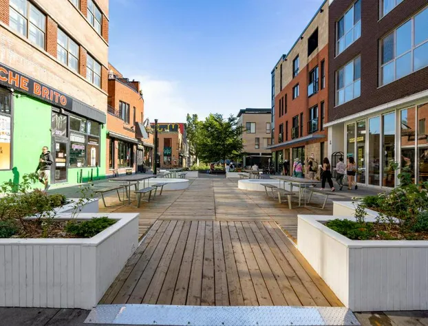 LikeAHotel Le Prince Arthur hotel detail image 2