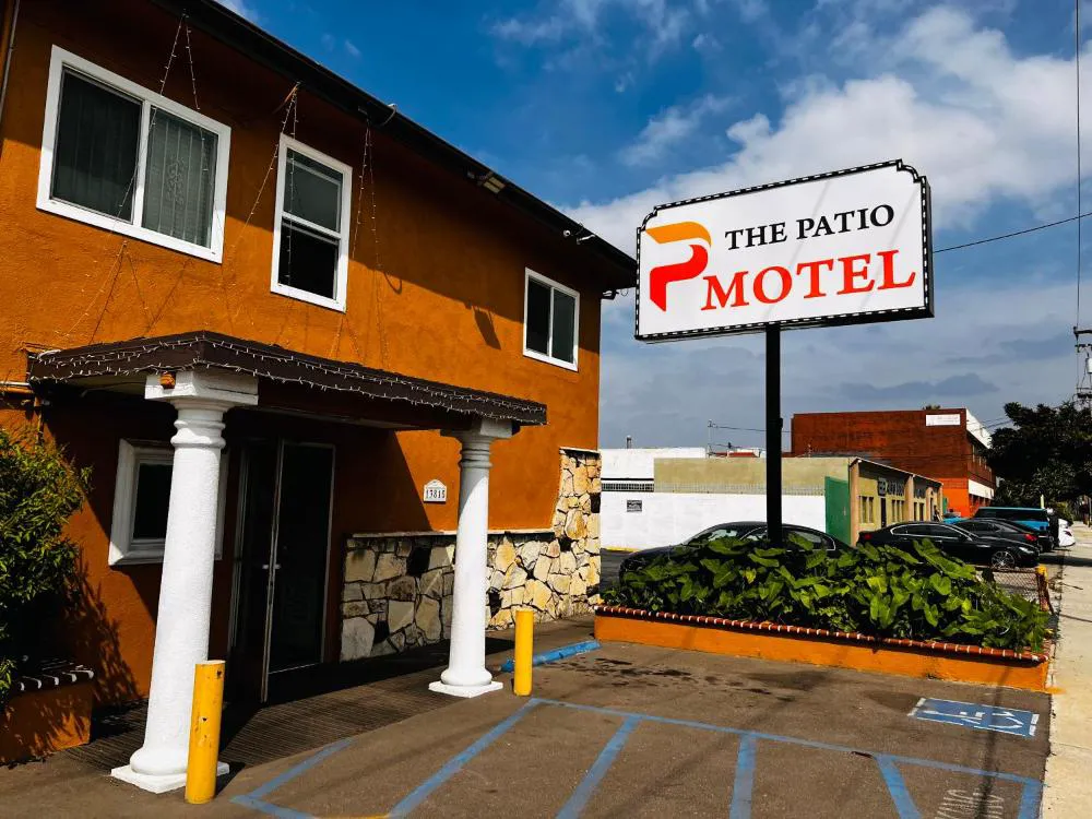 Patio Motel hotel hero