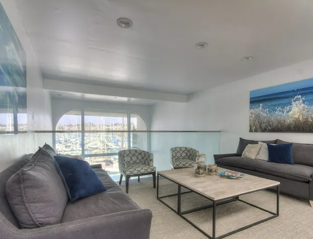 Oceanside Marina Suites hotel detail image 3