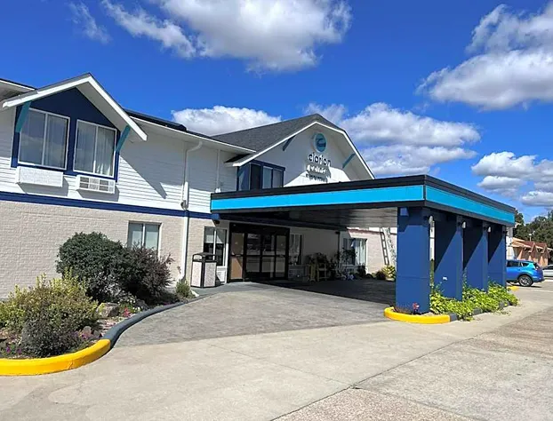 Clarion Pointe hotel detail image 1