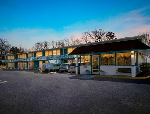 Econo Lodge hotel detail image 2