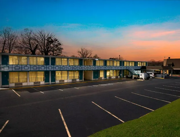 Econo Lodge hotel detail image 3
