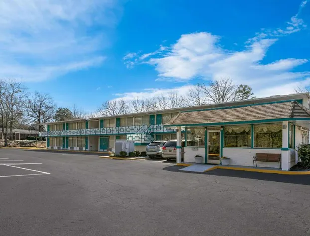 Econo Lodge Clemson - University Area hotel detail image 1