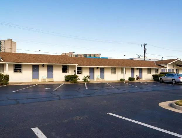 Knights Inn Alexandria South hotel detail image 2