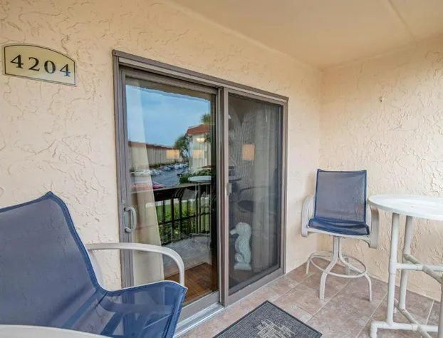 Unit 4204 - Ocean Racquet Resort hotel detail image 2