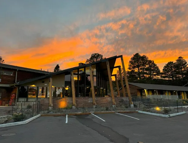 Trailhead Lodge Rocky Mountains hotel detail image 1