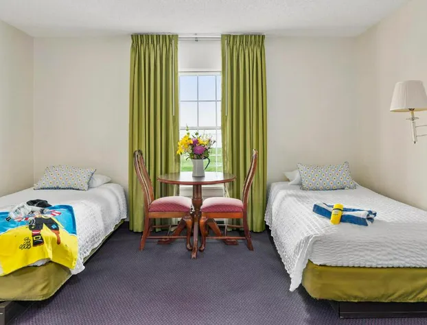 Spectacular Top Floor Deluxe Suite With Beautiful View & More! hotel detail image 1