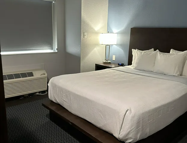 Sugar Creek Inn & Suites hotel detail image 2