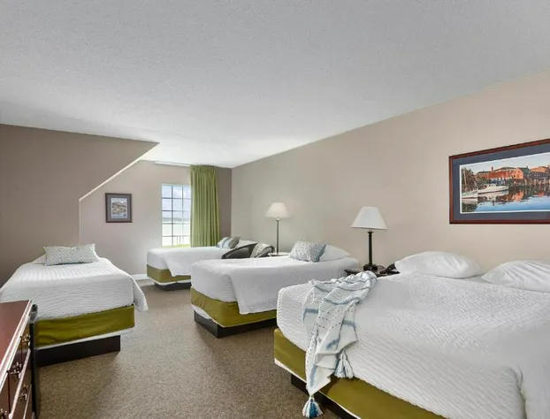 Top Floor Family Deluxe Bay View hotel detail image 2