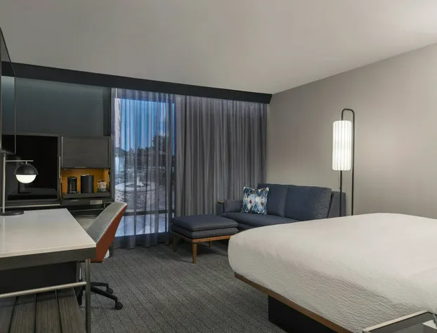 Courtyard By Marriott Lake City hotel detail image 3