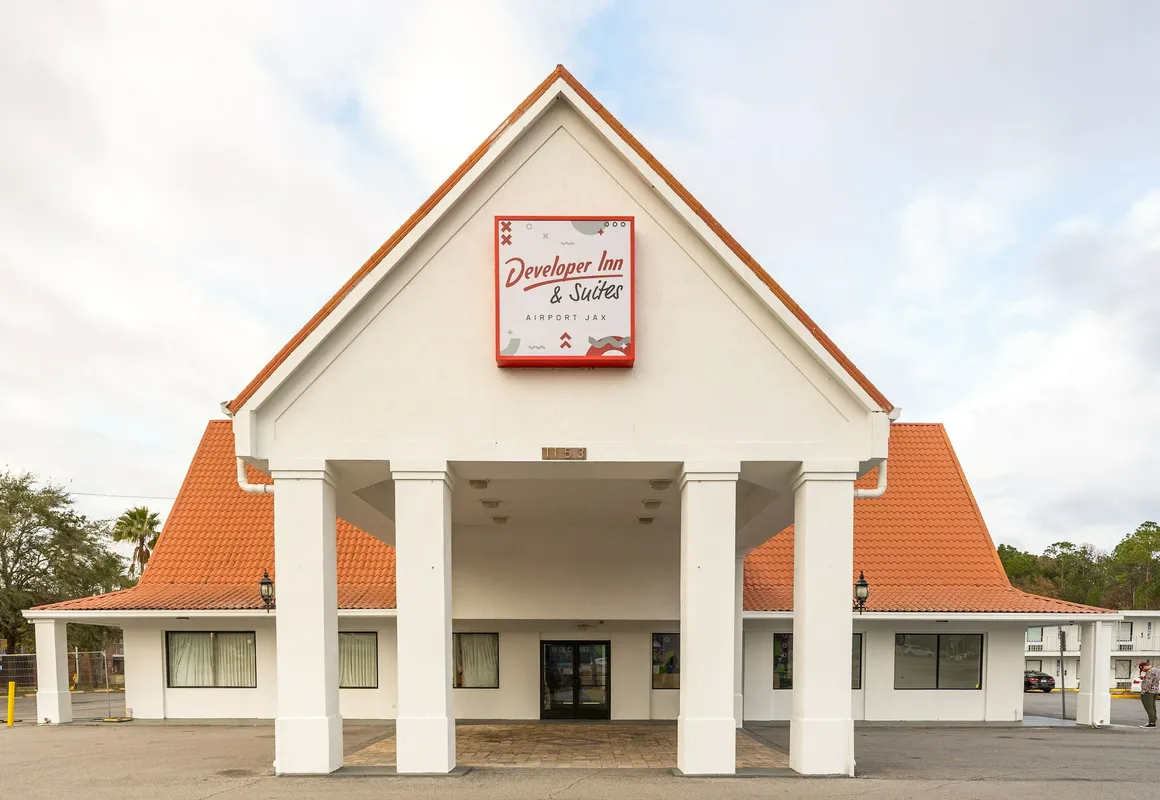 Baymont by Wyndham Jacksonville Airport hotel hero