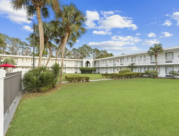 Baymont by Wyndham Jacksonville Airport hotel detail image 2