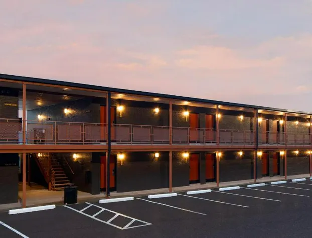 Rhode's Motor Lodge hotel detail image 1