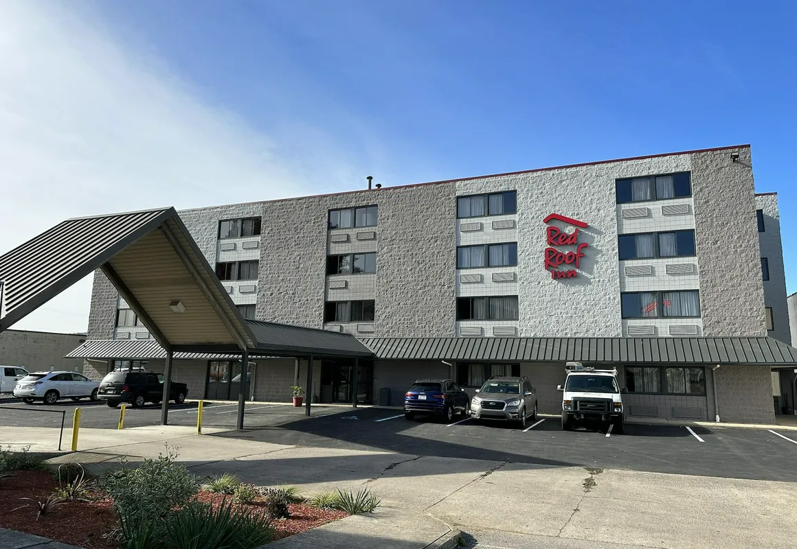 Red Roof Inn Charleston - Dunbar hotel hero