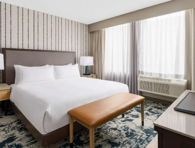 DoubleTree by Hilton Charlotte City Center hotel detail image 4