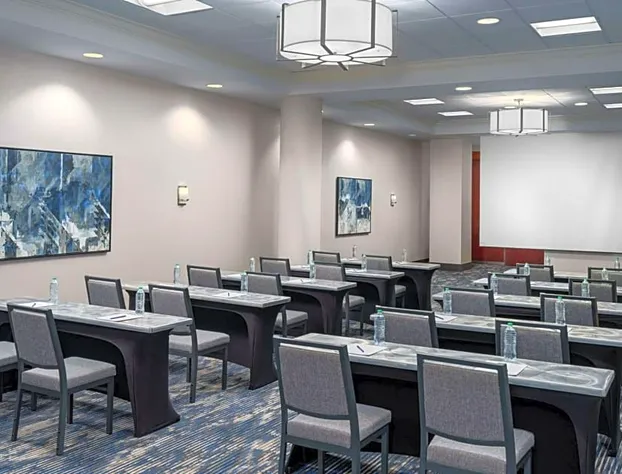 DoubleTree by Hilton Charlotte City Center hotel detail image 4