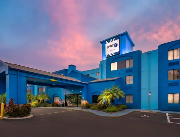 SPOT X Hotel Tampa - Wesley Chapel by The Red Collection hotel detail image 3