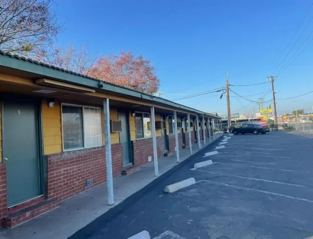 Oak Motel Modesto CA hotel detail image 1