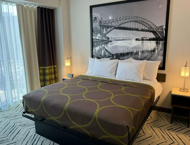 Super 8 By Wyndham Bronx Near Stadium hotel detail image 4