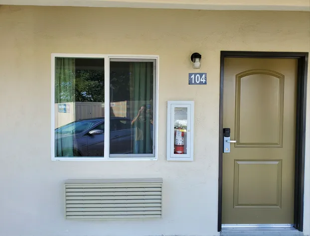 Budget Inn Motel hotel detail image 3