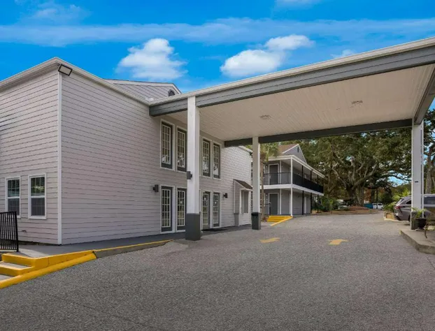 Quality Inn Ocean Springs - Biloxi East hotel detail image 1