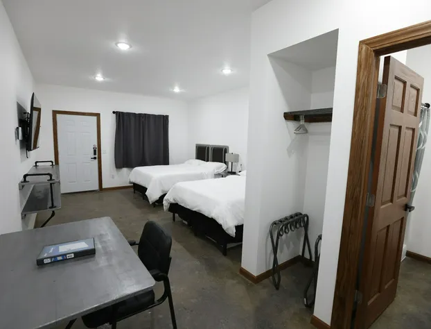 Bears Den Motel hotel detail image 4