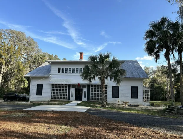 Blue Sky Manor hotel detail image 1