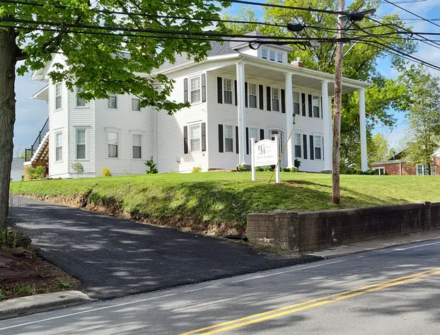 Hickory House Bed & Breakfast hotel detail image 1