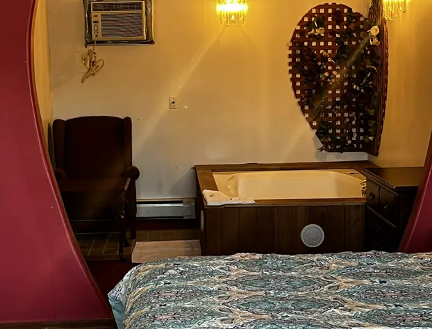 Grand Howell Inn hotel detail image 3