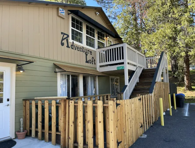 Yosemite Basecamp hotel detail image 3