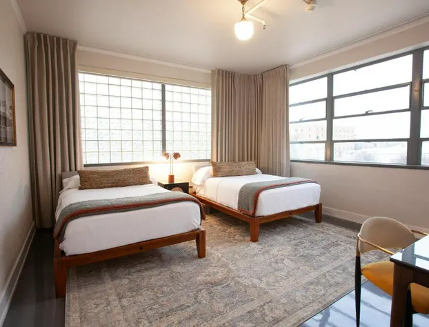 Greyhound Inn hotel detail image 2