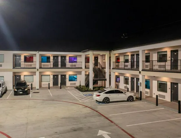 Express INN & Suites hotel detail image 1