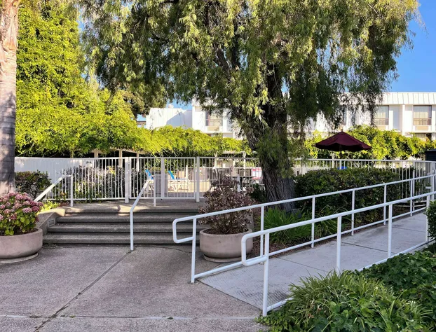 Studio 6 Belmont, CA – San Francisco - Redwood hotel detail image 2